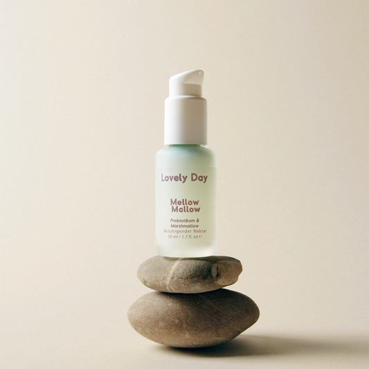 Lovely Day Mellow Mallow Beruhigender Nektar mit Marshmallow, Panthenol und Probiotikum Bild 1