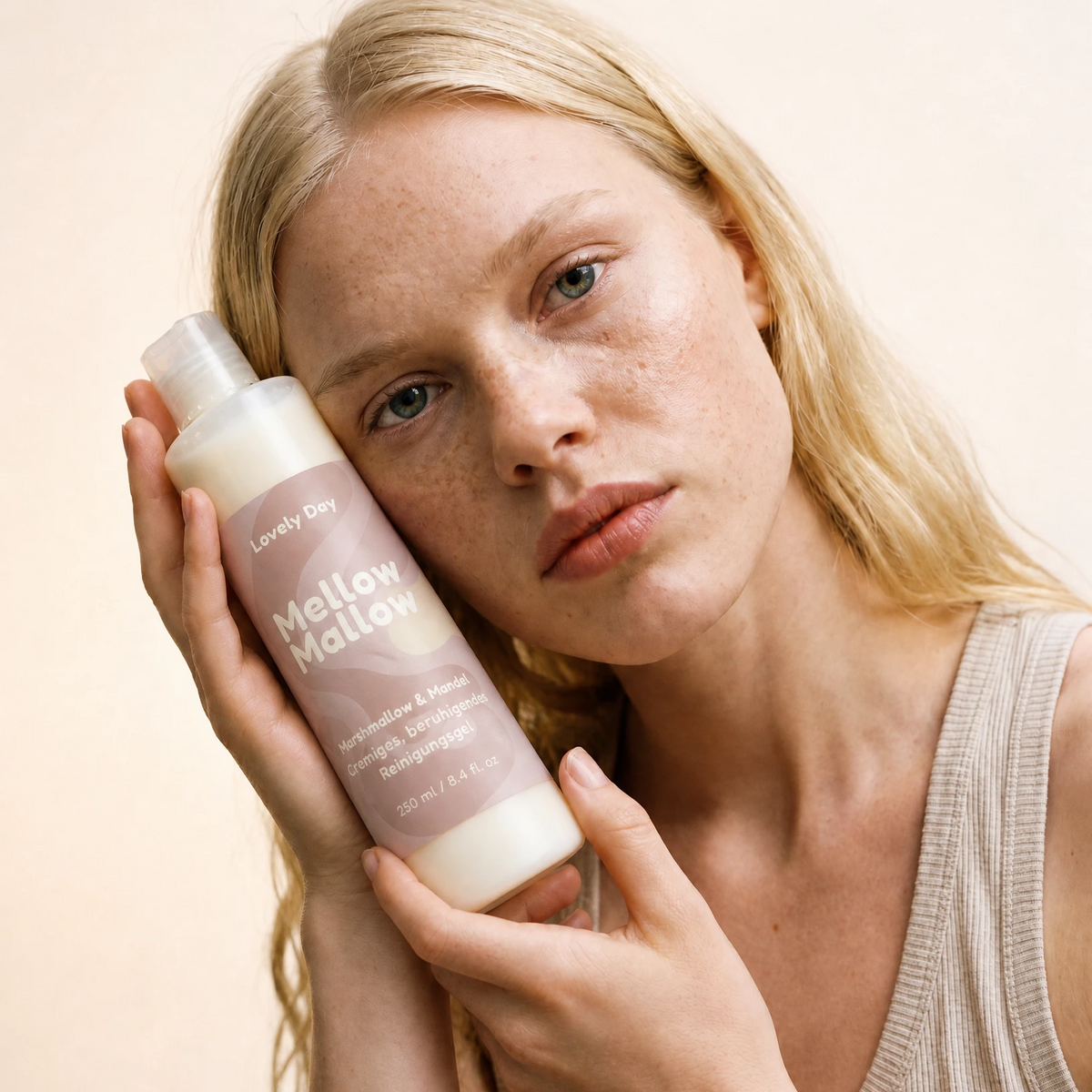 Lovely Day Mellow Mallow Creamy Cleansing Gel Bild 2